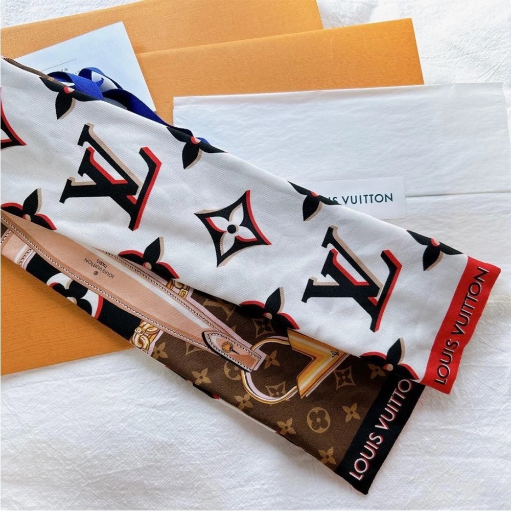 Louis Vuitton Gift Packaging Set with Blue Ribbon